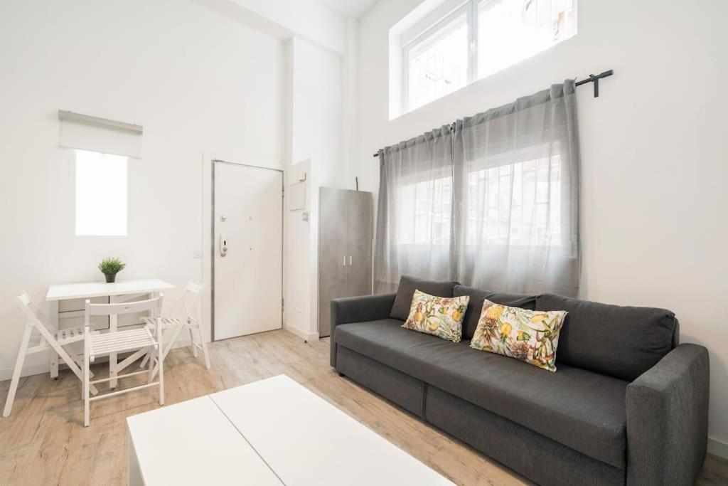Апартаменты Charming Flat In Madrid-Rio Экстерьер фото